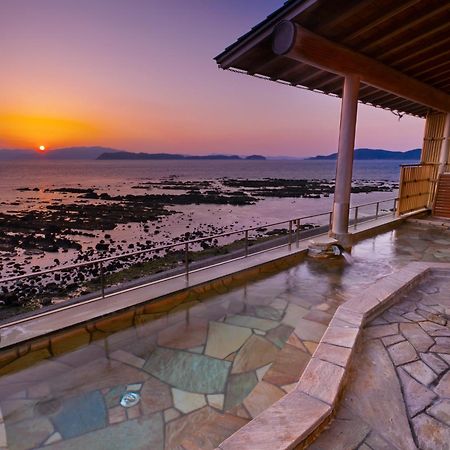 Wakayama Kada Onsen Kada Kaigetsu Hotel Exterior foto