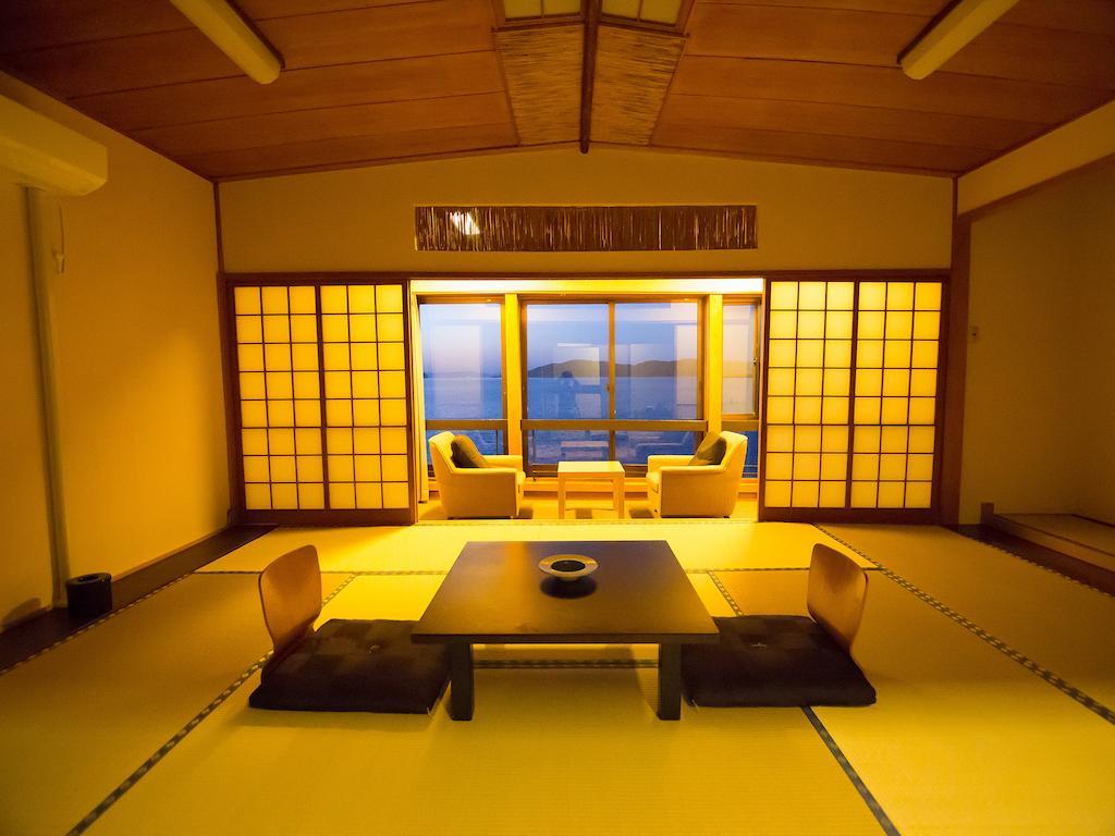 Wakayama Kada Onsen Kada Kaigetsu Hotel Quarto foto