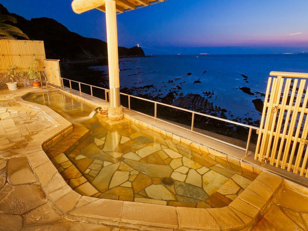 Wakayama Kada Onsen Kada Kaigetsu Hotel Exterior foto