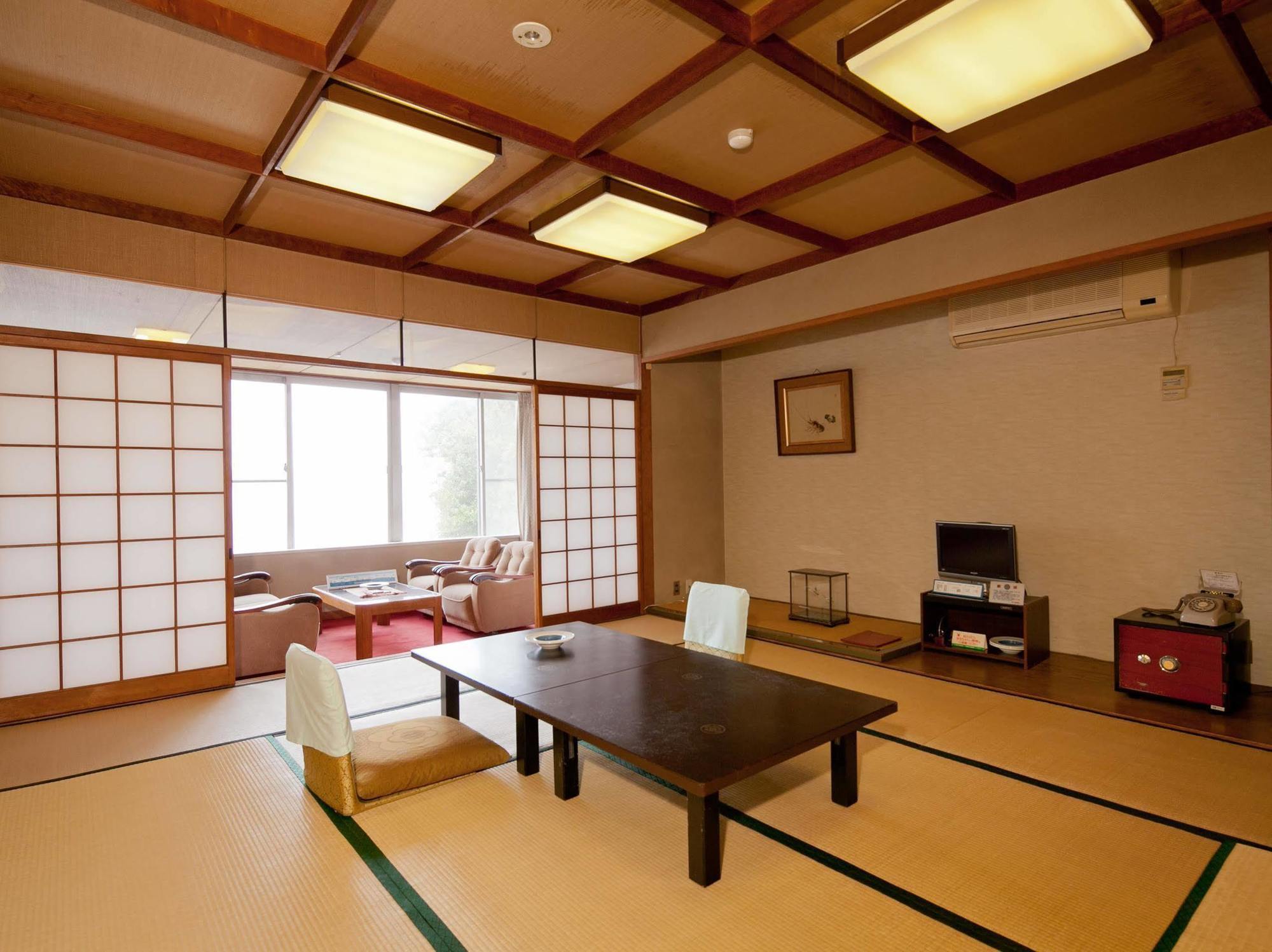 Wakayama Kada Onsen Kada Kaigetsu Hotel Exterior foto
