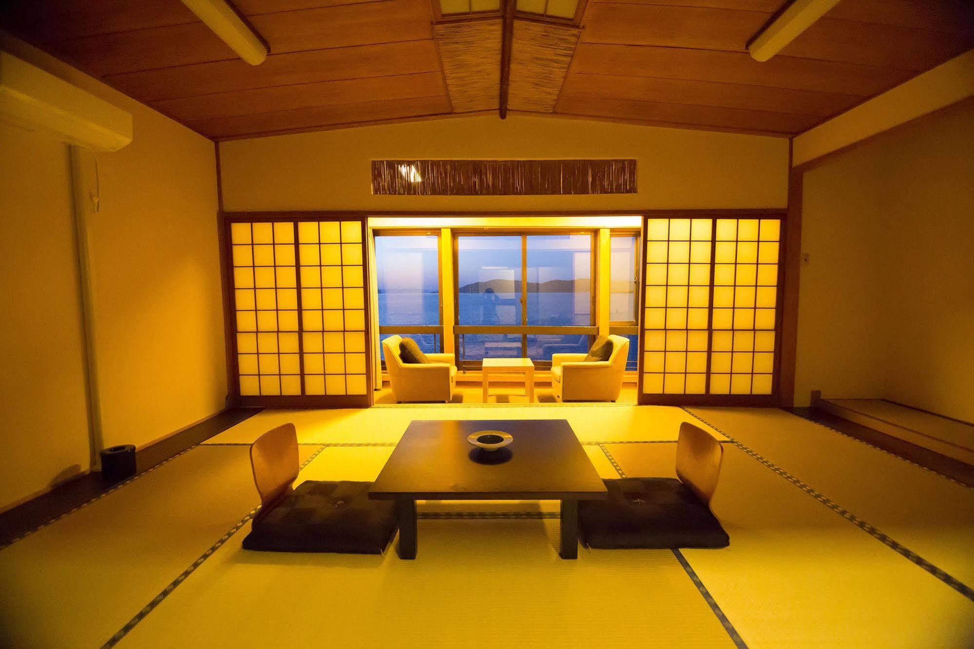 Wakayama Kada Onsen Kada Kaigetsu Hotel Exterior foto
