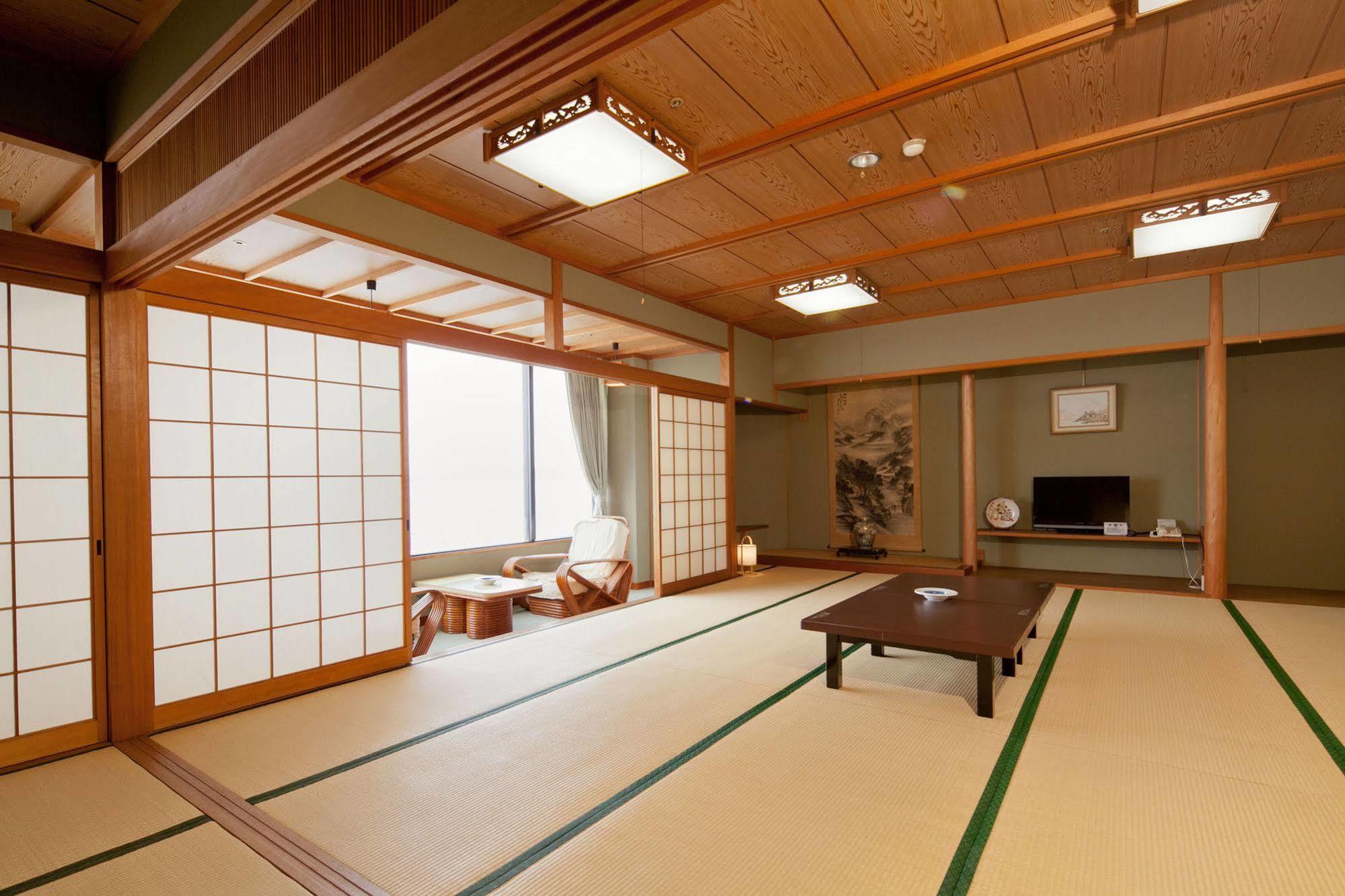 Wakayama Kada Onsen Kada Kaigetsu Hotel Exterior foto
